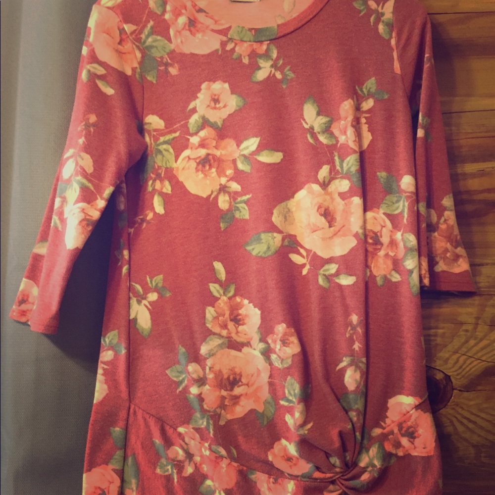 Super sweet light sweatshirt floral top